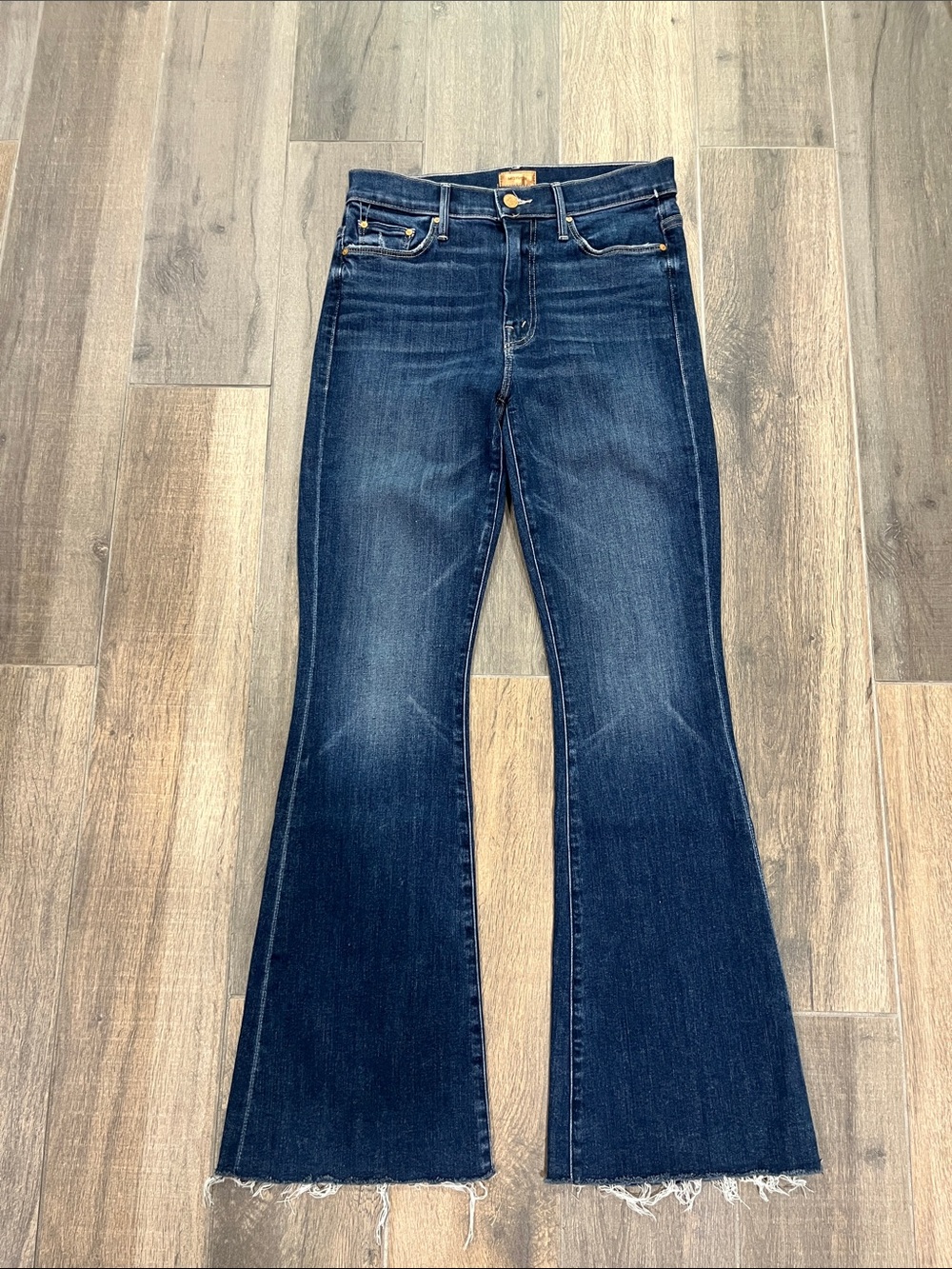 NEW Mother Jeans The Weekender Fray in Teaming Up Size 27 - Picture 2 of 8